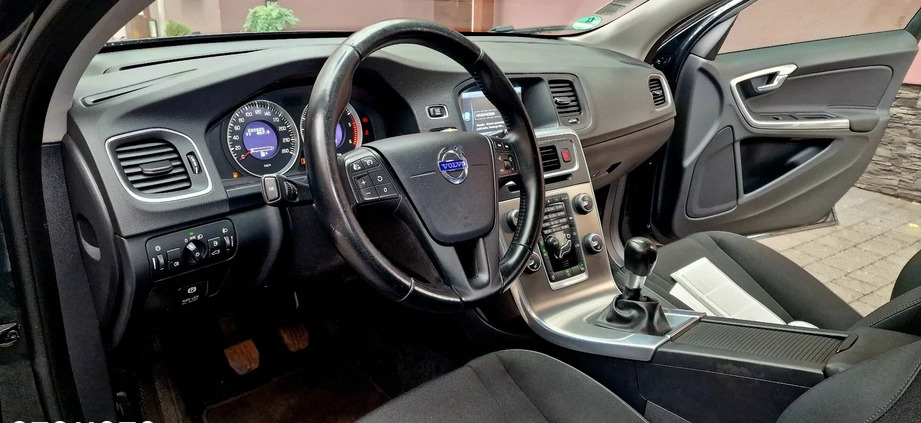 Volvo V60 cena 32999 przebieg: 220000, rok produkcji 2013 z Lubycza Królewska małe 667